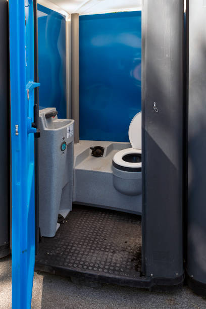 Best Portable toilet rental cost  in Louisa, KY